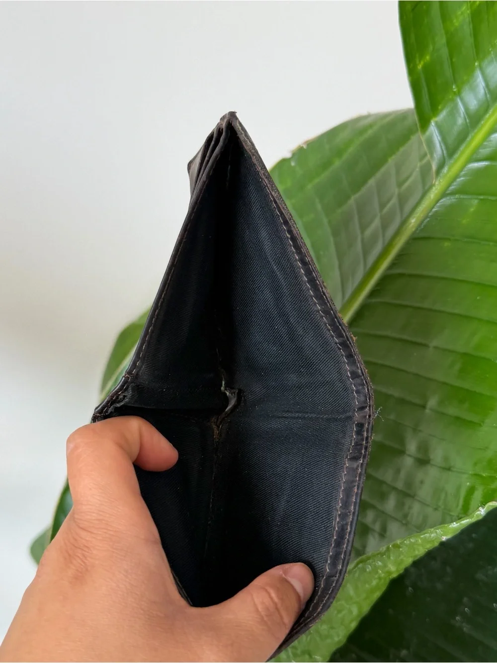 FOSSIL Classic Black Leather Bi-Fold Wallet